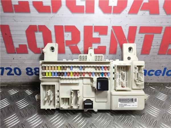 Caja Reles Volvo V50 Familiar 1.6 D