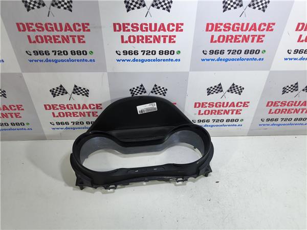 moldura puerta delantera derecha opel crossla