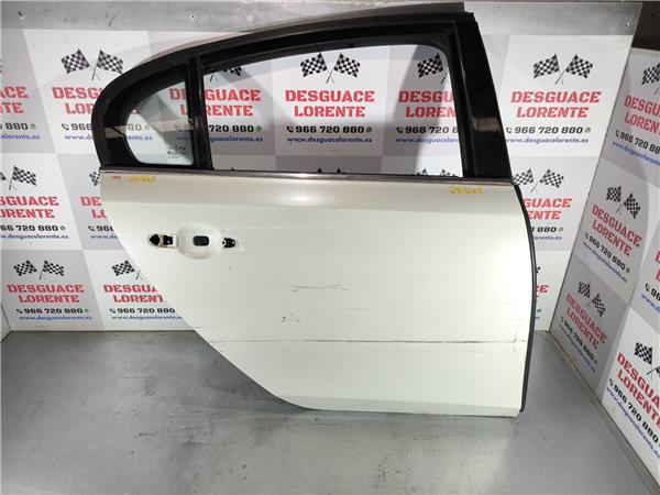 puerta trasera derecha renault latitude 2010
