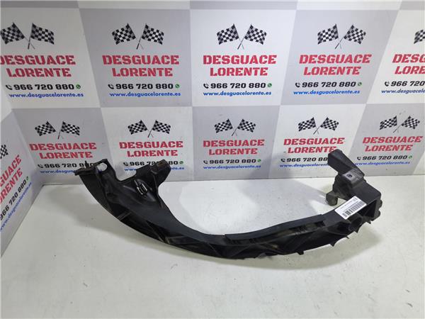 moldura puerta delantera derecha mercedes ben