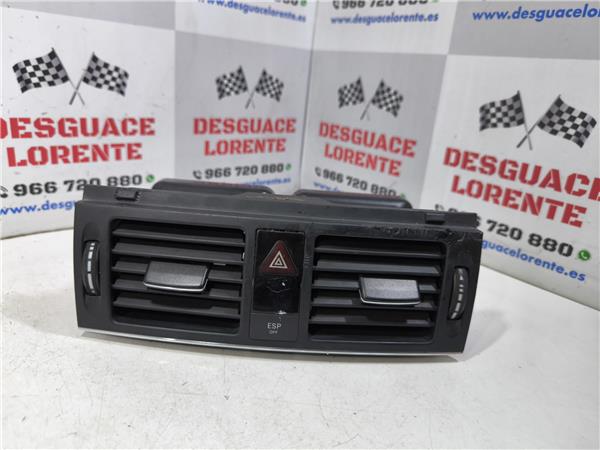 rejilla entrada de aire mercedes benz clase c