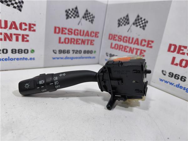 mando de luces toyota avensis wagon t25 2003