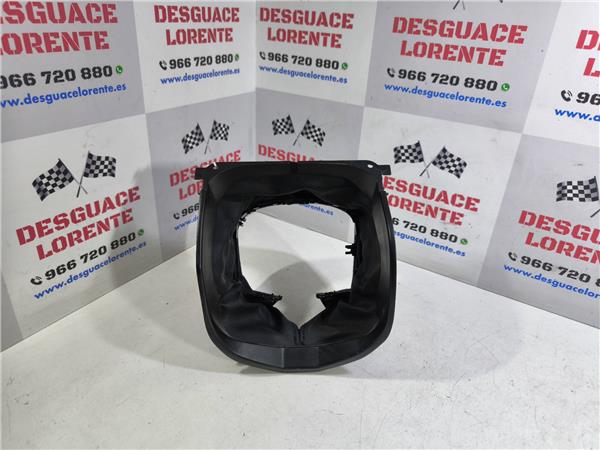 moldura puerta delantera derecha mercedes ben