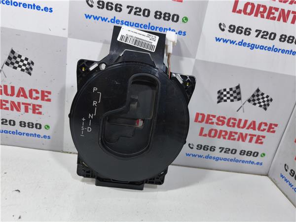 moldura puerta delantera derecha subaru legac