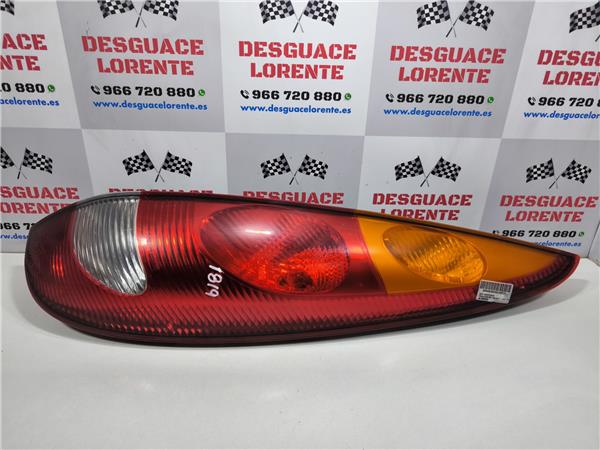 piloto trasero derecho nissan almera tino v10