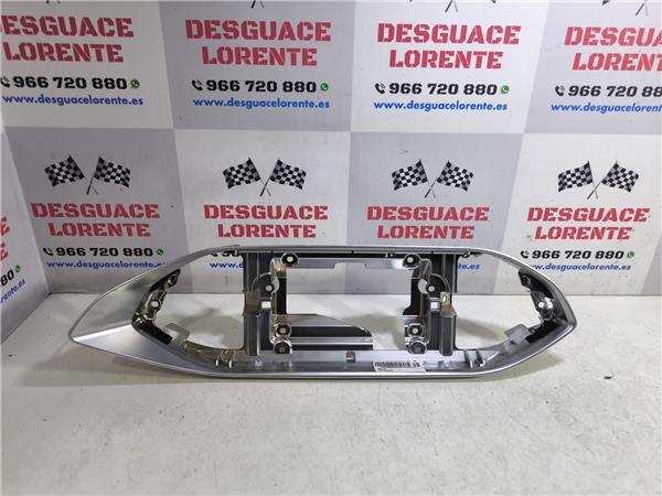 moldura puerta delantera derecha peugeot 308
