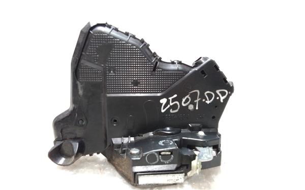 cerradura puerta delantera derecha toyota ave