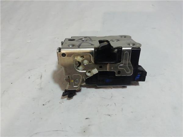 cerradura puerta delantera derecha dacia dust