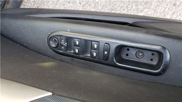 mando elevalunas delantero izquierdo peugeot