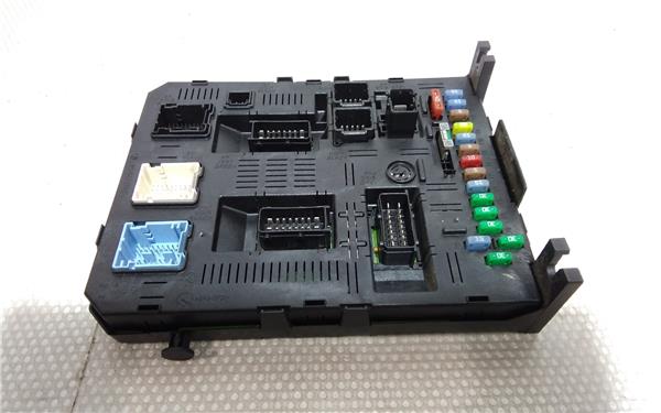 caja reles peugeot 307 berlina s2 062005 16