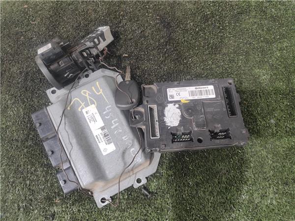 centralita motor uce dacia sandero ii 102012