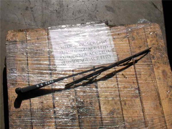 brazo limpiaparabrisas delantero derecho ford