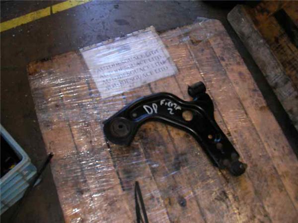 brazo inferior delantero derecho ford fiesta