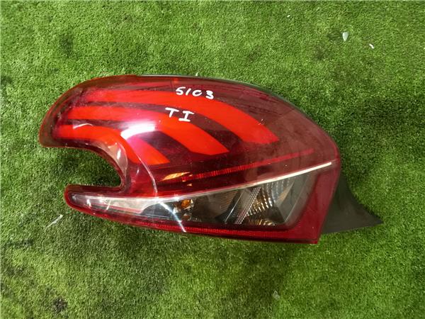 piloto trasero izquierdo peugeot 208 012012