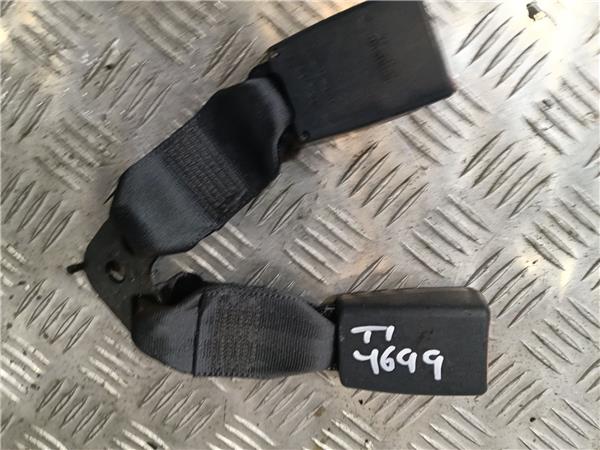 anclaje cinturon trasero izquierdo toyota yar