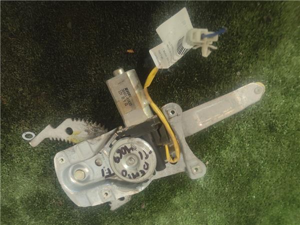 elevalunas electrico trasero izquierdo mazda