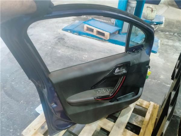 puerta delantera izquierda peugeot 208 012012