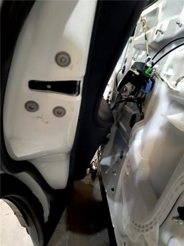 cerradura puerta trasera izquierda toyota rav