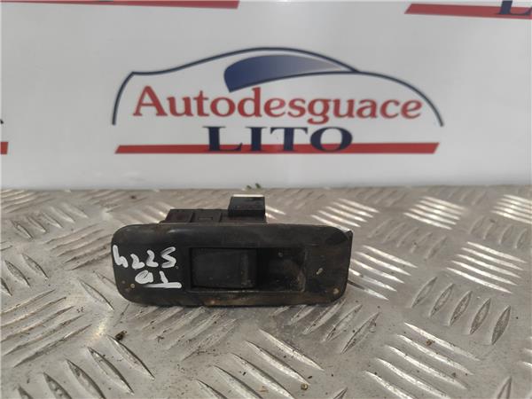 botonera puerta trasera derecha nissan primer