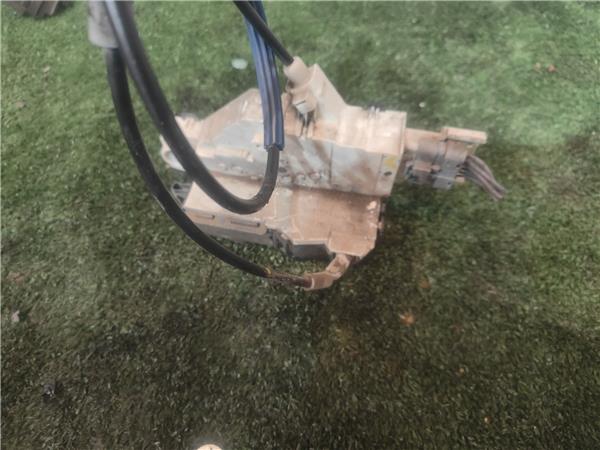 cierre electromagnetico trasero derecho peuge