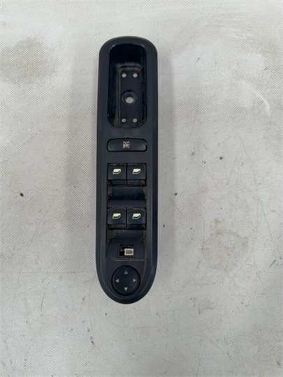 botonera puerta delantera izquierda peugeot 407 (2004 >) 