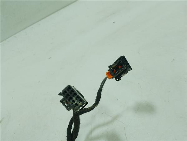 1.5 Feel 15 Ltr. - 81 kW Blue-HDI FAP Retrovisor Derecho
