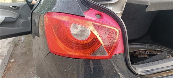 1.2 Emoción 12 Ltr. - 44 kW 12V Piloto Trasero Izquierdo