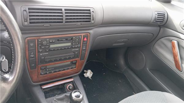 radio / cd volkswagen passat berlina (3b3)(2000 >) 1.9 advance [1,9 ltr.   96 kw tdi]