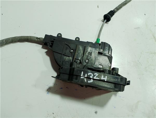 2.0 110-114-116-119 CDI PRO RWD Compacta 20 Ltr. - 75 kW CDI CAT Cierre Electromagnetico Delantero Izquierdo
