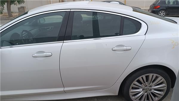 puerta trasera izquierda jaguar xf 2008 30 v