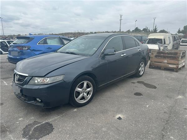 2.4 Executive 24 Ltr. - 140 kW VTEC CAT Transmision Delantera Izquierda