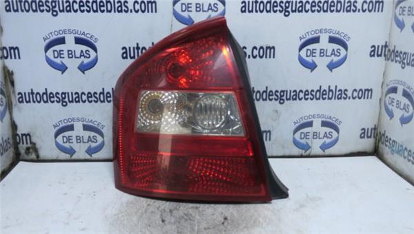 CERATO Piloto Trasero Izquierdo