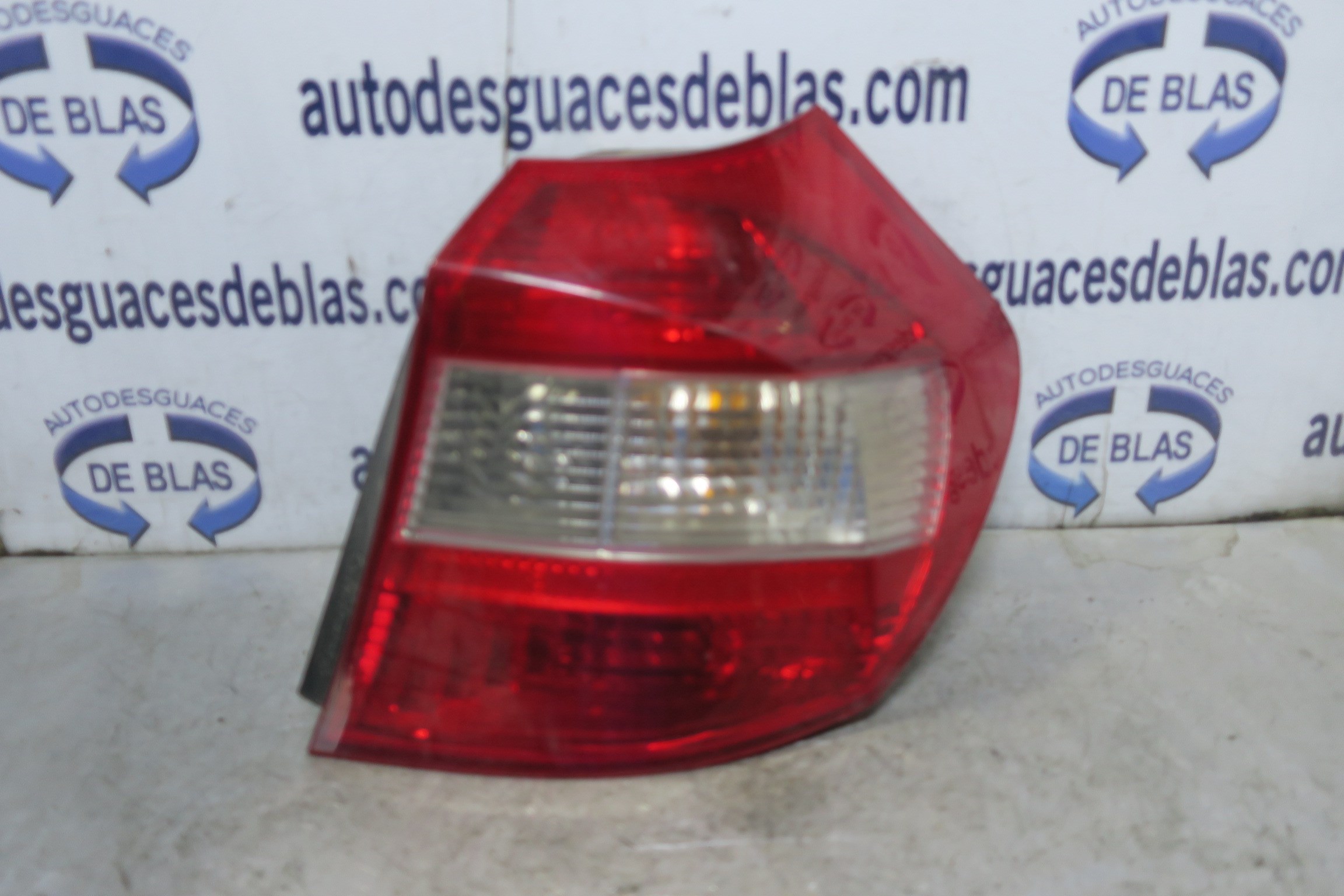 SERIE 1 BERLINA E81E87 Piloto Trasero Derecho SERIE 1 BERLINA E81E87 Piloto Trasero Derecho