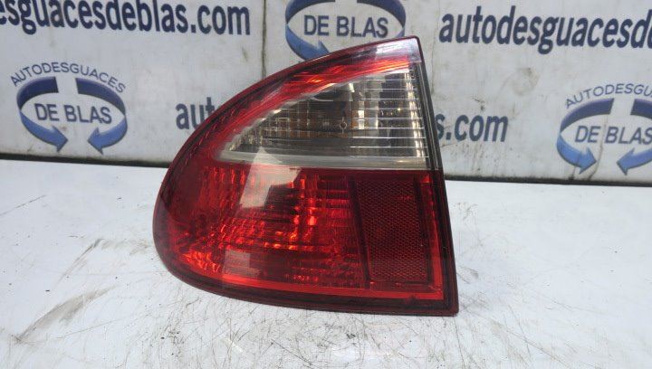 LEON 1M1 Piloto Trasero Izquierdo