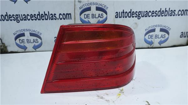 CLASE E W210 BERLINA Piloto Trasero Derecho