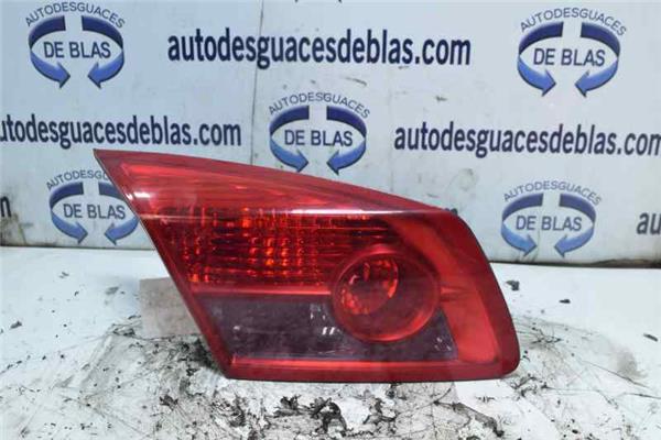 SIN DEFINIR Piloto Porton Trasero Izquierdo SIN DEFINIR Piloto Porton Trasero Izquierdo