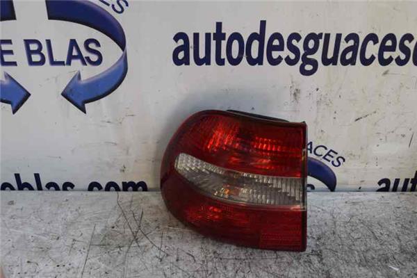 V40 FAMILIAR Piloto Trasero Izquierdo V40 FAMILIAR Piloto Trasero Izquierdo