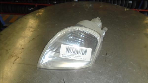SAXO Piloto Intermitente Lateral Delantero Derecho