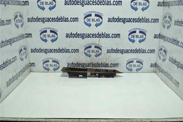 A8 D2 MANDO ELEVALUNAS DELANTERO IZQUIERDO A8 D2 MANDO ELEVALUNAS DELANTERO IZQUIERDO