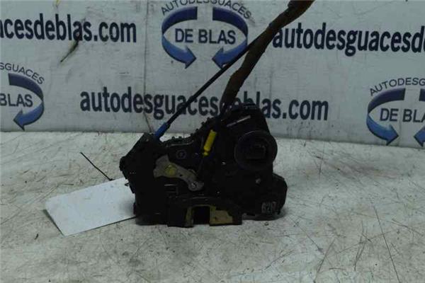 COROLLA VERSO R1 Cerradura Puerta Delantera Derecha COROLLA VERSO R1 Cerradura Puerta Delantera Derecha