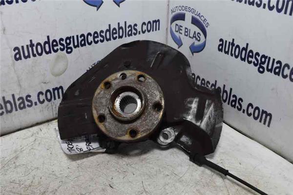 C8 Mangueta Delantera Derecha