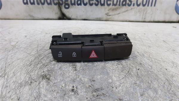 Insignia Berlina 2008- Interruptor Luces Emergencia Insignia Berlina 2008- Interruptor Luces Emergencia