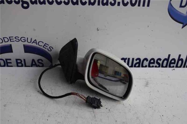 LEON 1M1 Retrovisor Derecho
