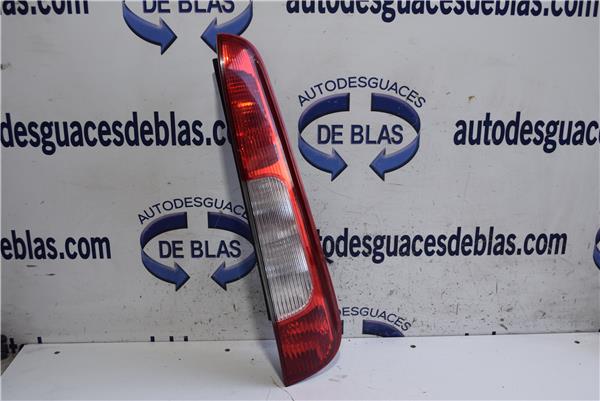 C-MAX CB3 Piloto Trasero Derecho