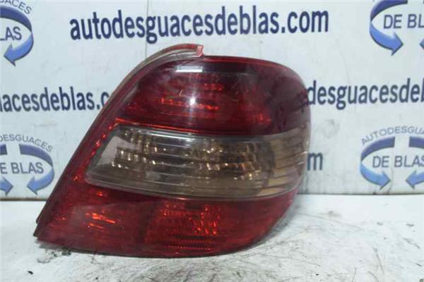 AVENSIS BERLINA T 22 Piloto Trasero Derecho