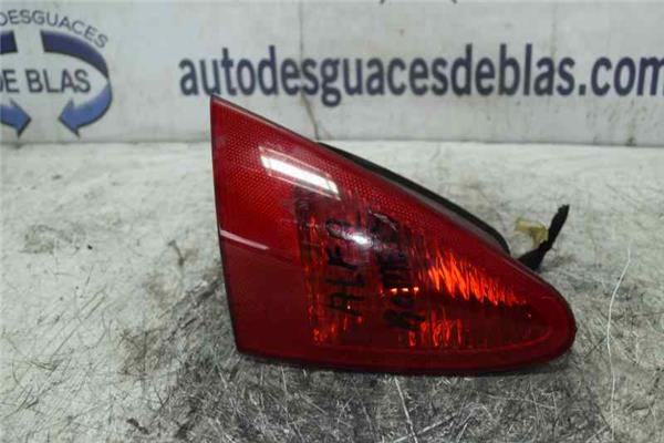 SIN DEFINIR Piloto Porton Trasero Izquierdo SIN DEFINIR Piloto Porton Trasero Izquierdo