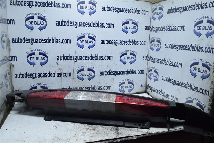 DOBLO CARGO 223 Piloto Trasero Derecho