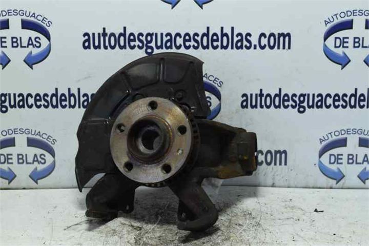 GOLF IV BERLINA 1J1 Mangueta Delantera Derecha GOLF IV BERLINA 1J1 Mangueta Delantera Derecha