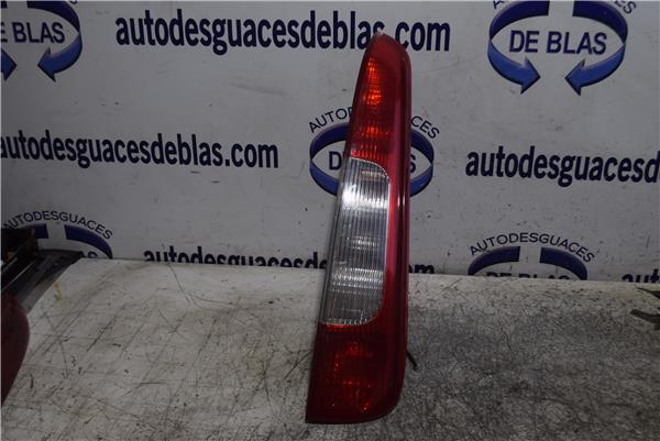 C-MAX CB3 Piloto Trasero Derecho