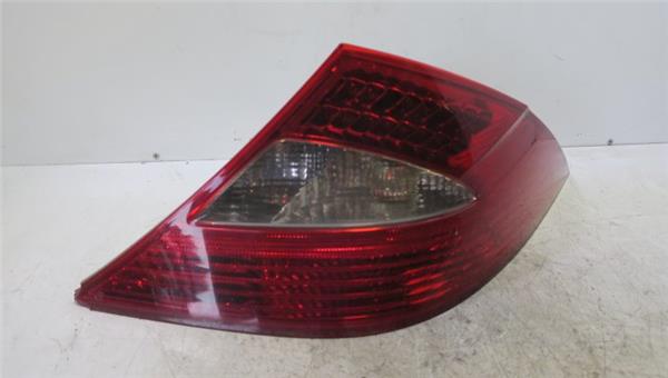 CLS BM 21906.2004- Piloto Trasero Derecho